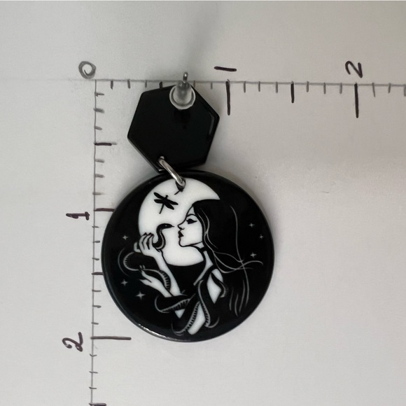 Gothic Woman & Snake Dangle Earrings - Black & White Emo Earrings - Picture 4 of 5
